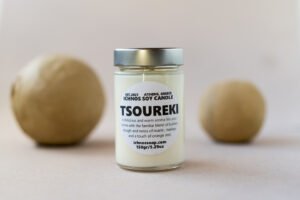 candle tsoureki