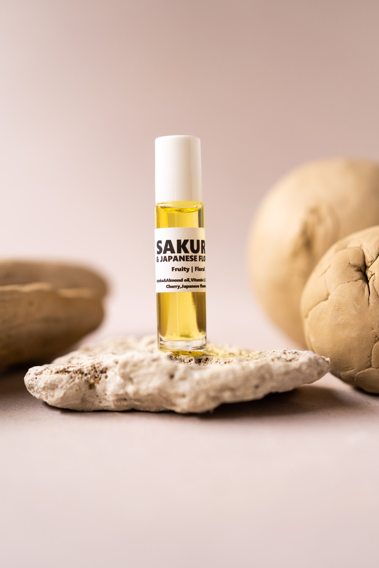 roll-on perfume sakura & japanese flower